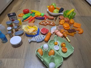 Cocinita de madera de Eurekakids
