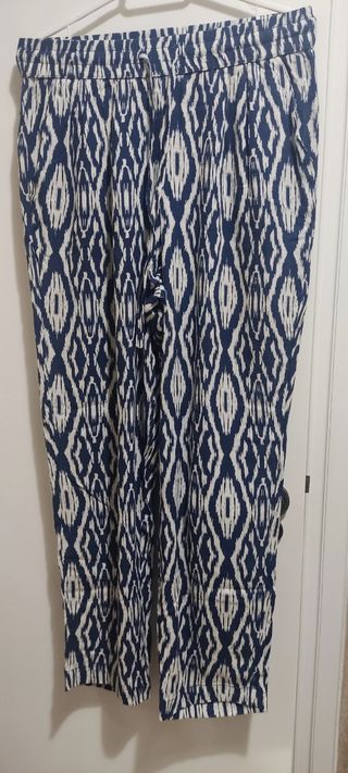 Pantalones sueltos