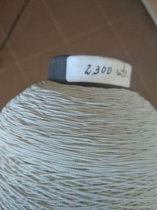 Bobina de goma para canilla maquina cose