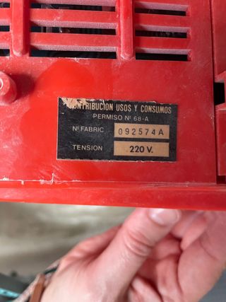 Tv antiguo Elbe 12” color rojo