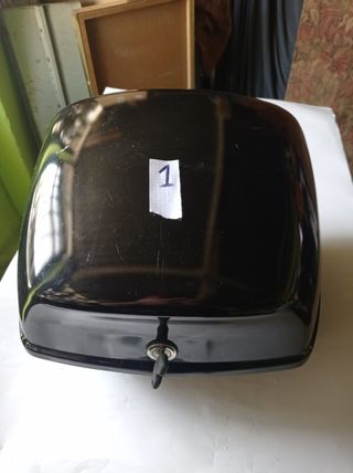 BAUL DE CASCOS  DE MOTOS