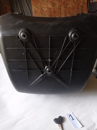 BAUL DE CASCOS  DE MOTOS