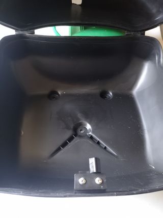BAUL DE CASCOS  DE MOTOS