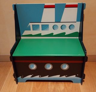 Banco y juguetero o caja de almacenaje