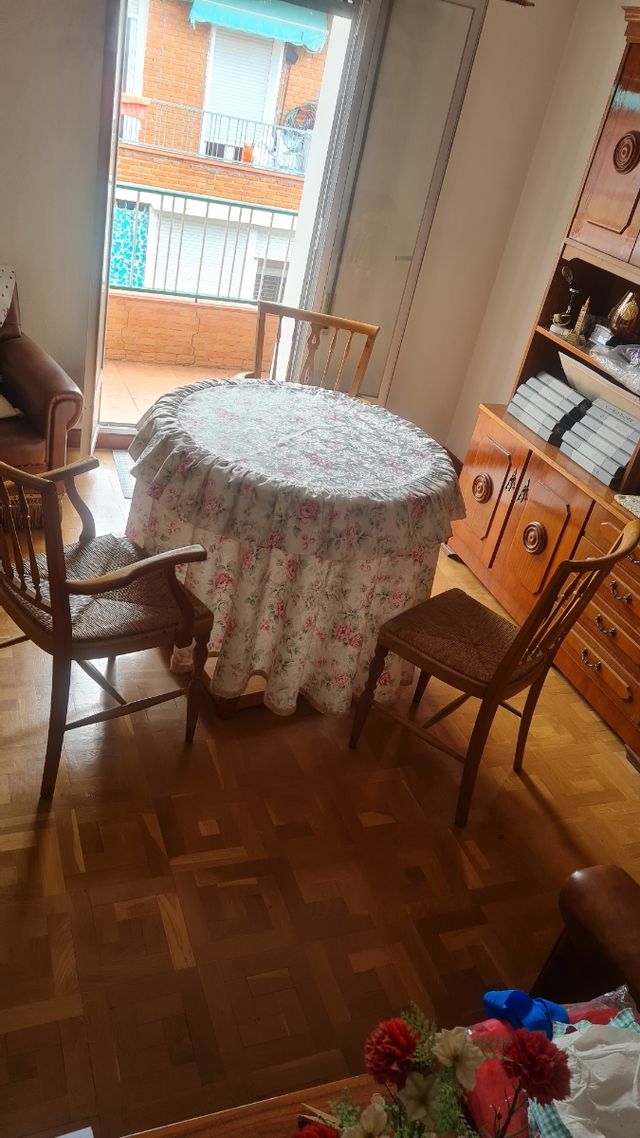 Conjunto comedor cuarto de estar mesa con sillas