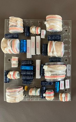 Crossovers Kef 104/2 (SP 2173) (bi-cableados)
