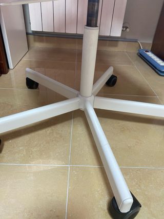 Silla roja escritorio