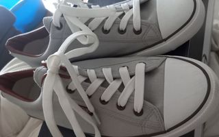 Zapatillas tipo converse 