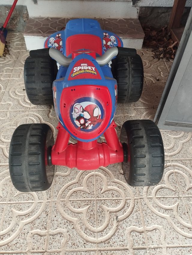 Quad spidey y sus amigos