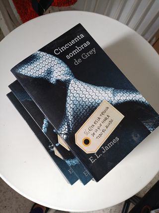 CINCUENTA SOMBRAS DE GREY
