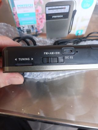 Radio con batería recargable