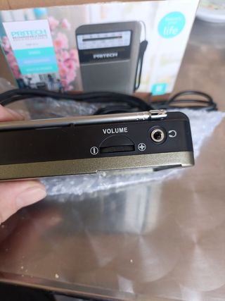 Radio con batería recargable