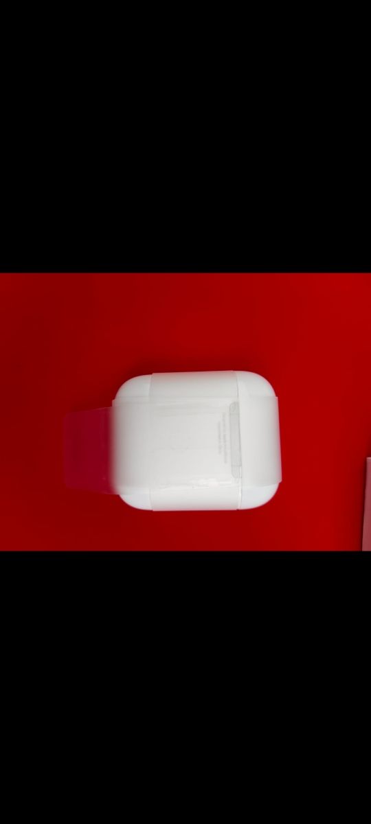 Apple AirPods con Estuche de Carga con Cable