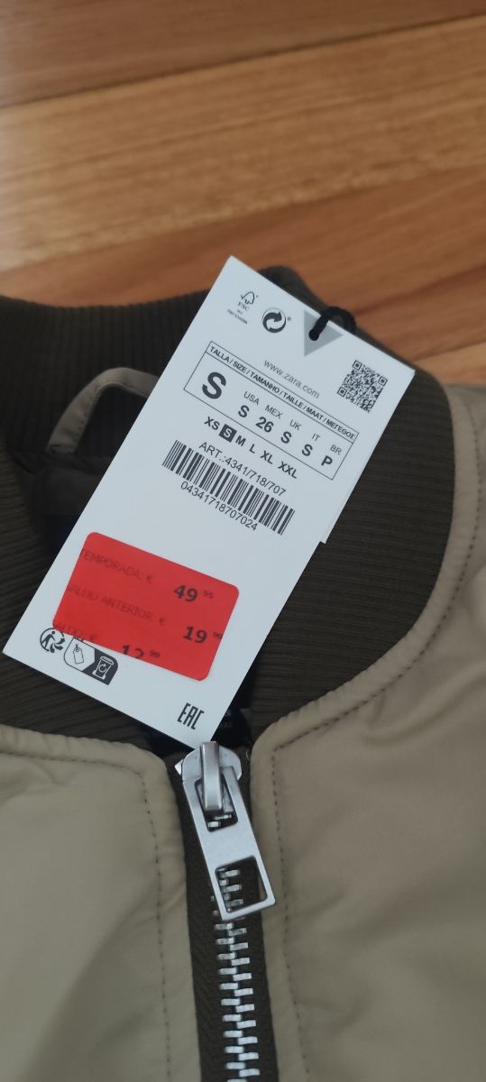 Abrigo impermeable Zara