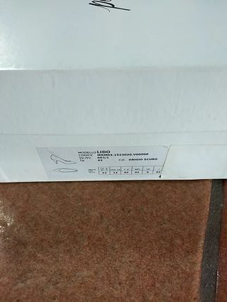 Scarpe grigio scuro