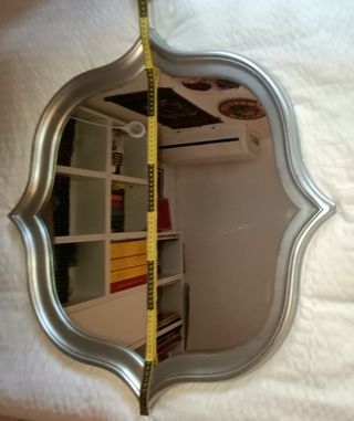 Espejo con precioso marco de madera restaurado, pl