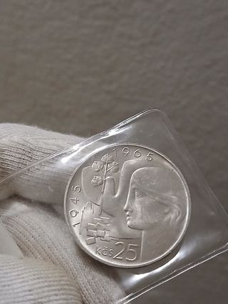 Preciosa moneda de plata checoslovaquia 