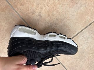 NIKE WMNS Air Max 95