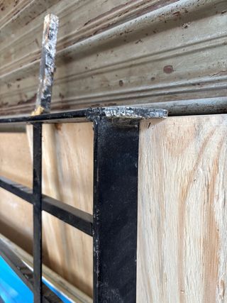 Reja de hierro negra