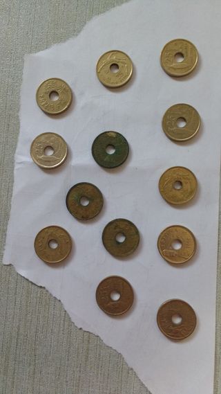 Monedas de 25 pesetas doradas