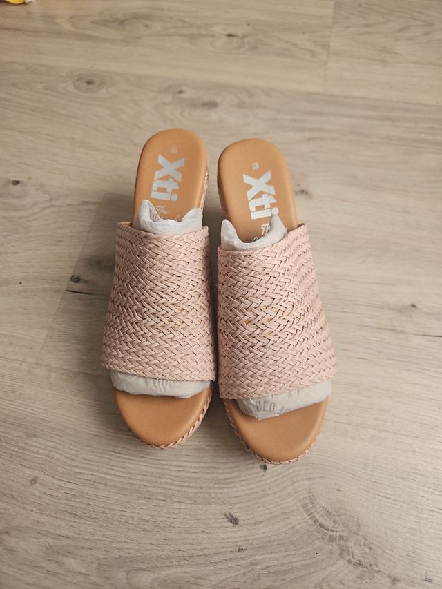 SANDALIA VERANO CUÑA ROSA