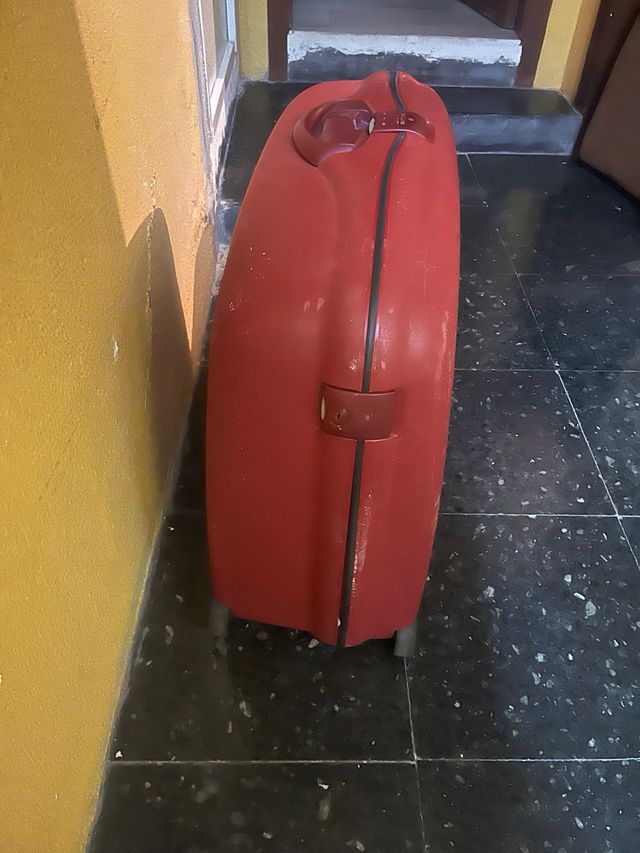 Maleta grande y neceser Samsonite burdeos