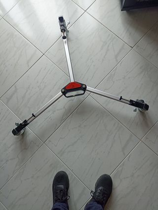 Supporto con ruote per tripode