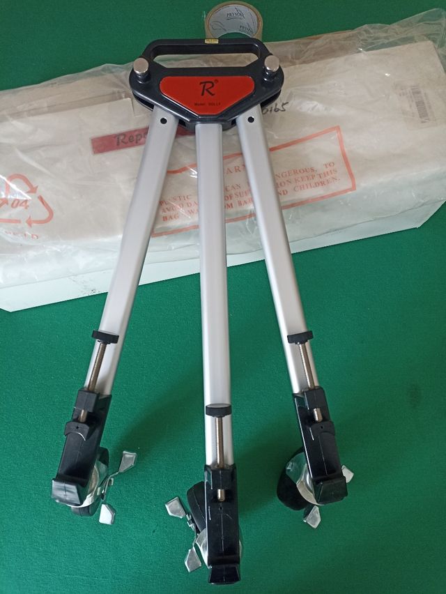 Supporto con ruote per tripode