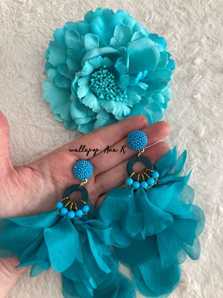 Flor y pendientes azul verde turquesa flamenca