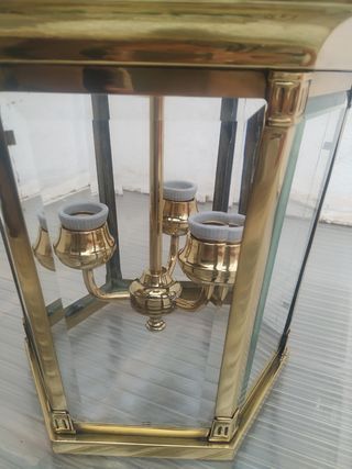 Farol bronce antiguo.