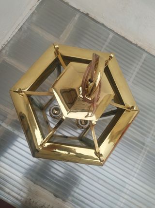 Farol bronce antiguo.