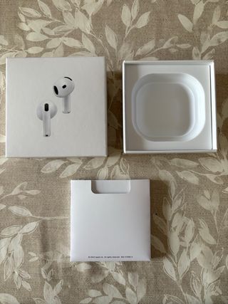 Caja airpods 4 ANC