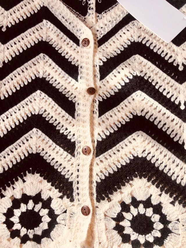 Chaleco crochet blanco y negro