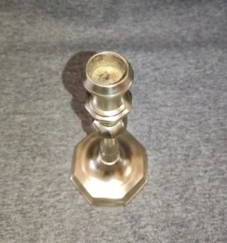 Pequeño candelabro o portavelas