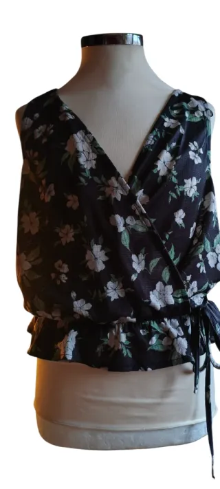 Blusa nueva pul and bear