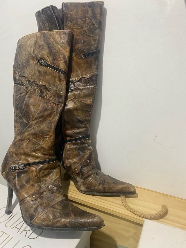 Botas de piel marrones