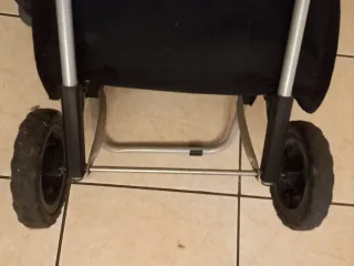 Carrello spesa con ruote