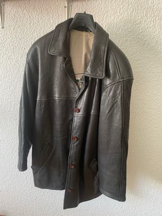 Chaqueta de piel negra 
