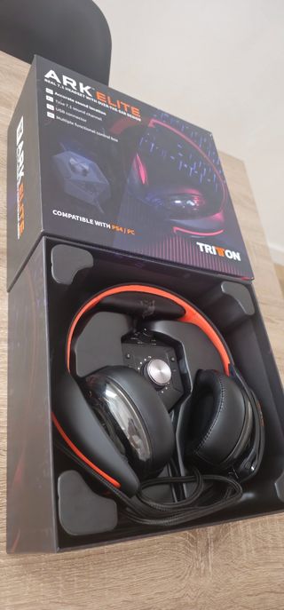 Auriculares Triton ARK Elite.