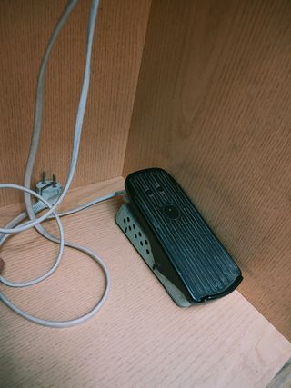 Maquina coser Alfa,Eléctrica,armario