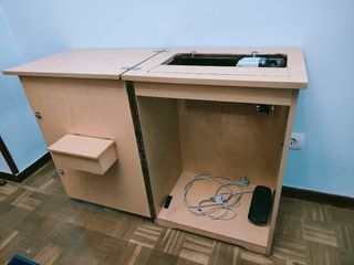 Maquina coser Alfa,Eléctrica,armario