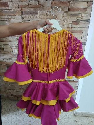 Vestido de flamenca niña