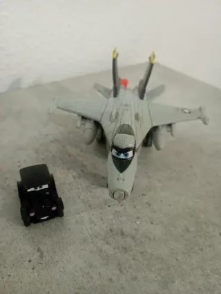 Lote a elegir de cars y aviones o de mini coches