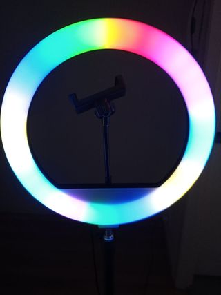 Aro de luz con tripode y foco de luz