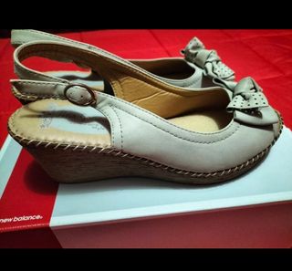 Zapatos de cuña beige N°38