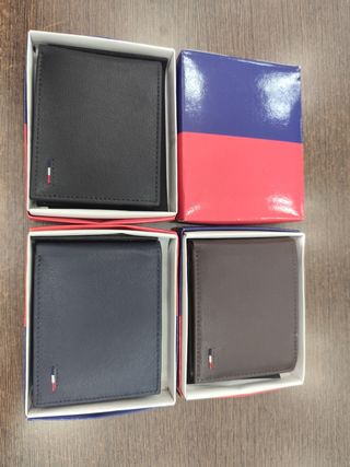 Carteras de piel italiana de hombre.