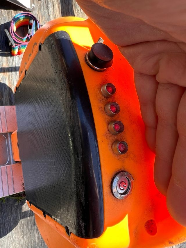 Monociclo eléctrico SOLO.GO naranja – buen estado,