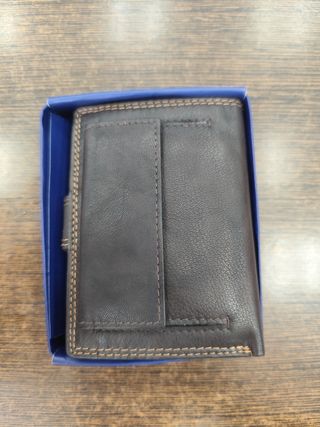 Carteras de piel italiana de hombre.