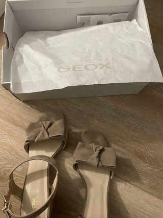 Sandalia tacon GEOX