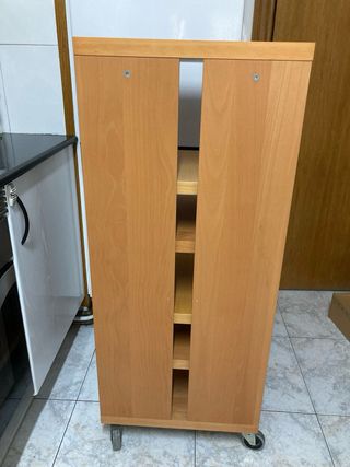 Mueble Hifi con ruedas
No lo envio